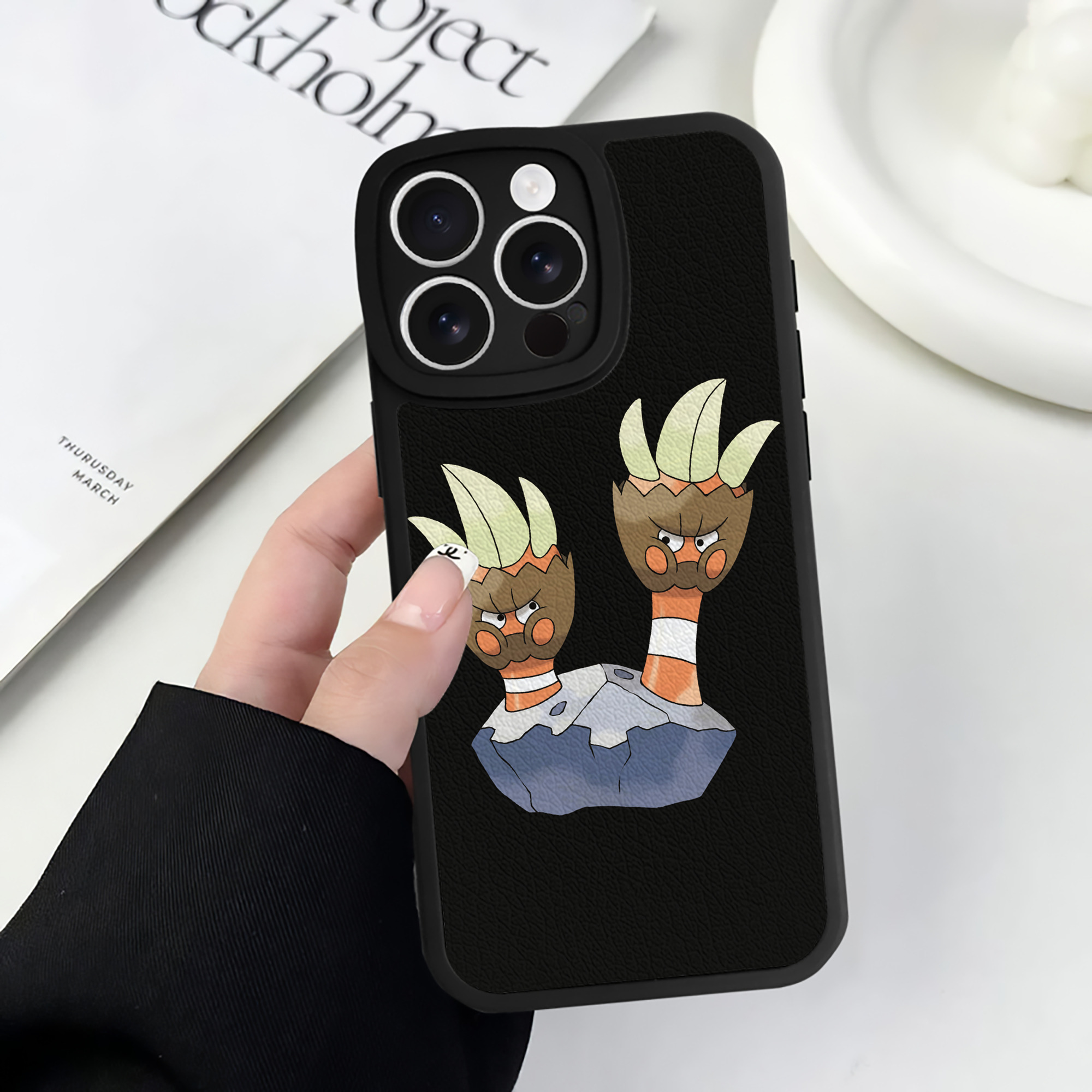 （画像用） ポケットモンスター Pokémon 【iPhone 16シリーズ対応】シリコンスマホケース（レザー調） 材質：シリコン